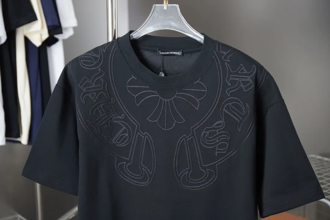 🅿️200 Ch*ome Hearte 25SS early spring new model, hollow embroidered collar and short sleeves with heart, light luxury, essential item for daily commuting for men and women, correct version, welcome to compare, detailed features · 320g 100% pure cotton double yarn jersey fabric · Custom dyed in the same vat, special thickened 32 count double-ply 1X1 thread · Imported Tajima machine embroidery hollow embroidered heart pattern · Garment wash · Double-needle sewing and cross-seam technology · Original main mark, washed tag, brand moisture-proof paper packaging Color: black/white Size: S/M/L/XL
